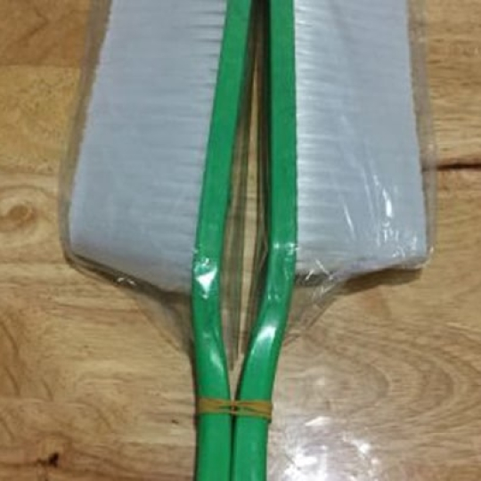 Bàn Chải Nhựa